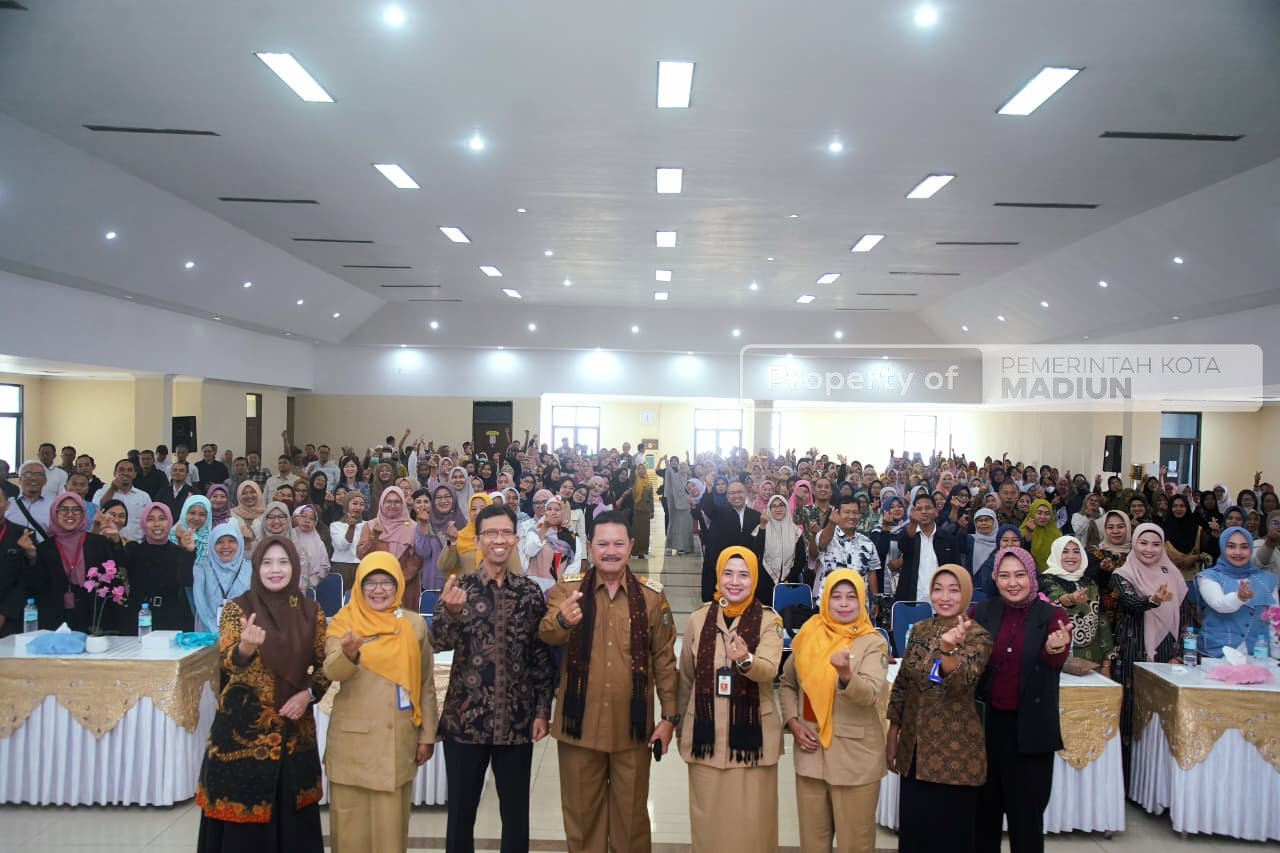Jadi Narasumber Parenting, Wali Kota Madiun: Jangan Sampai Masa Depan Anak Jadi Korban!
