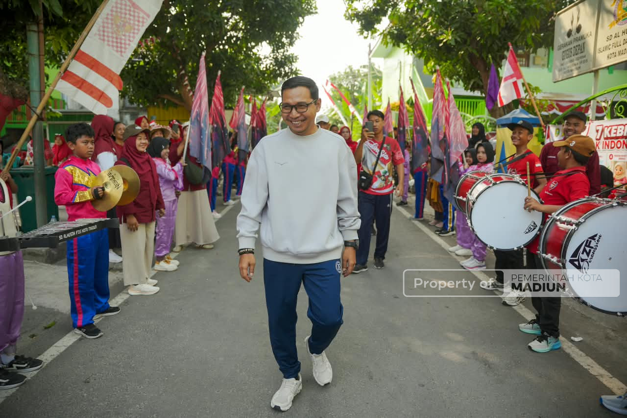 Wujudkan Zero Waste 2027, Plt Wali Kota Resmikan Bank Sampah GEMES 17