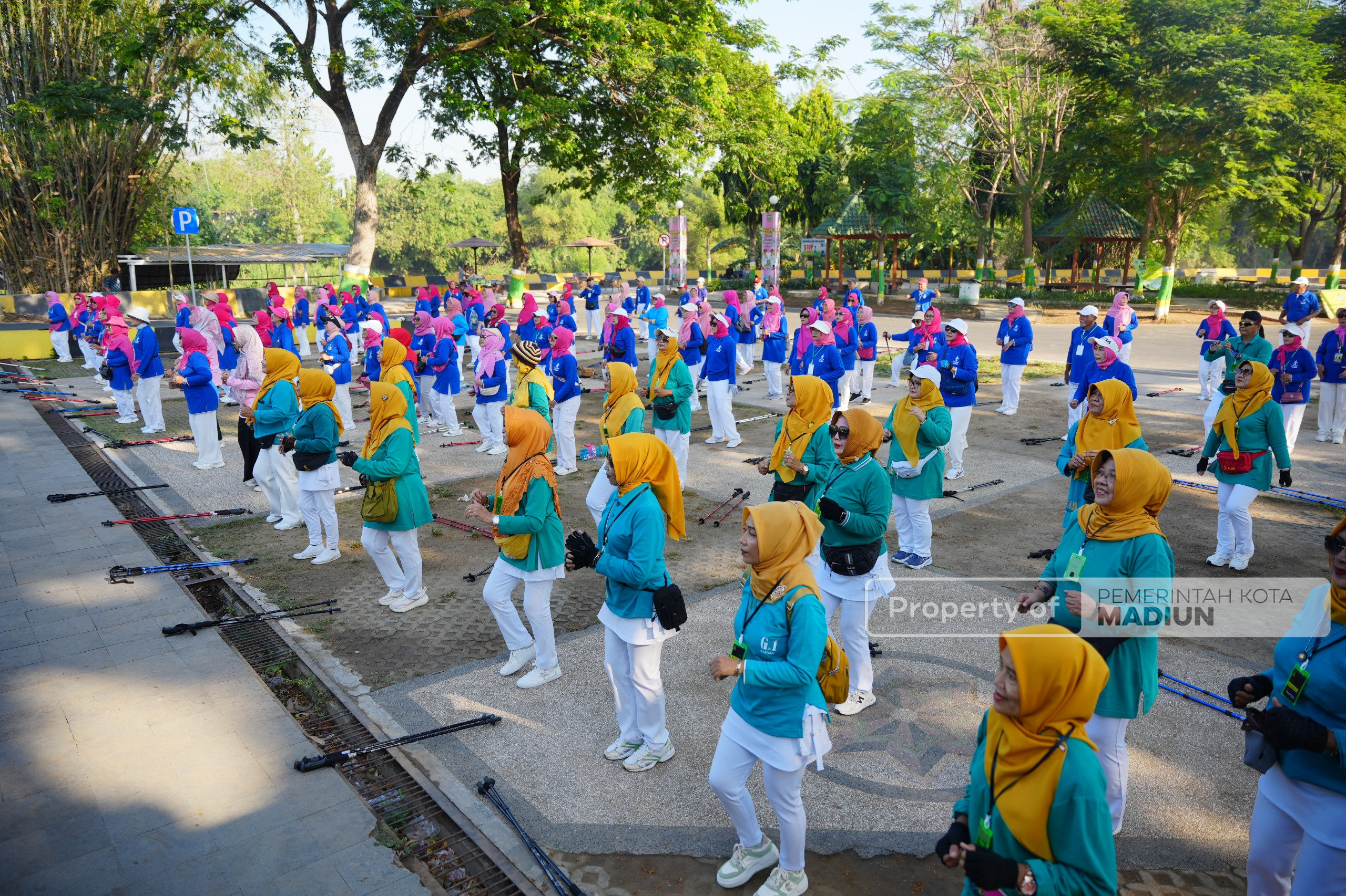Ajak Lansia Sehat dan Bahagia, Wali Kota Maidi Dorong Gaya Hidup Sehat Lewat Olahraga Jalan Nordik