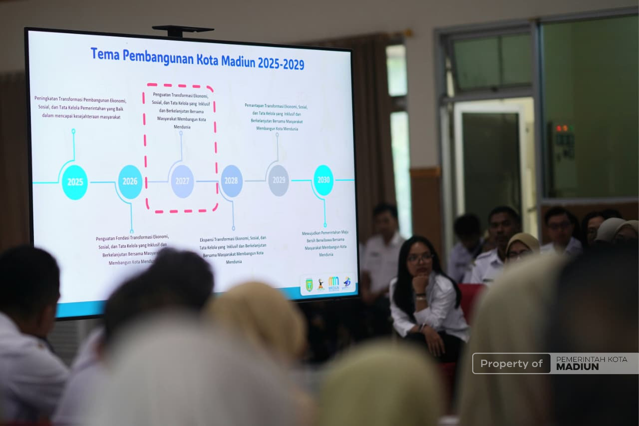 Perkuat Kinerja Kelurahan, Plt Wali Kota Madiun Buka Pembinaan Pegawai di Manguharjo