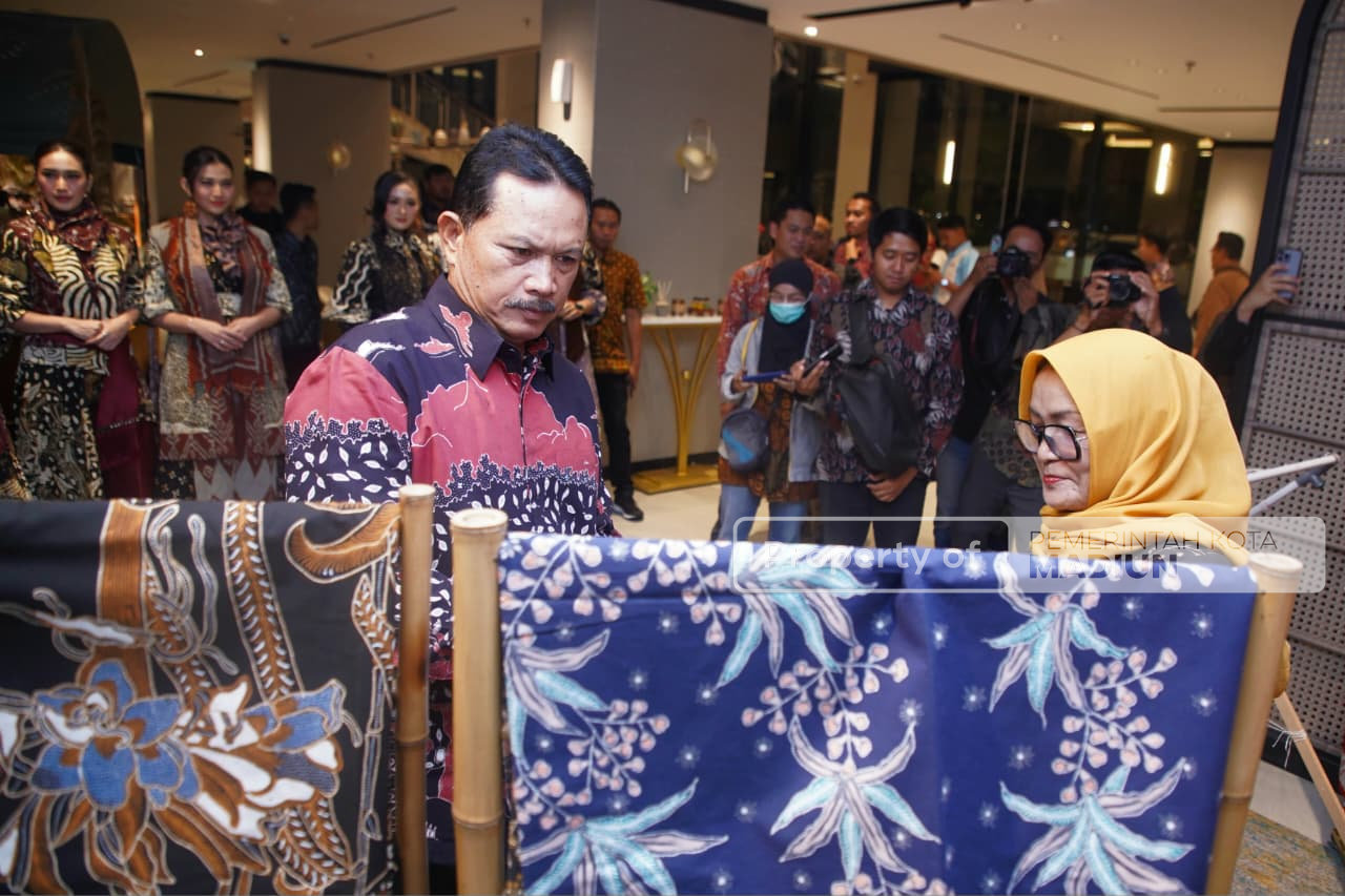 Wali Kota Maidi Hadiri Fashion Show, Apresiasi Desainer dan UMKM Lokal