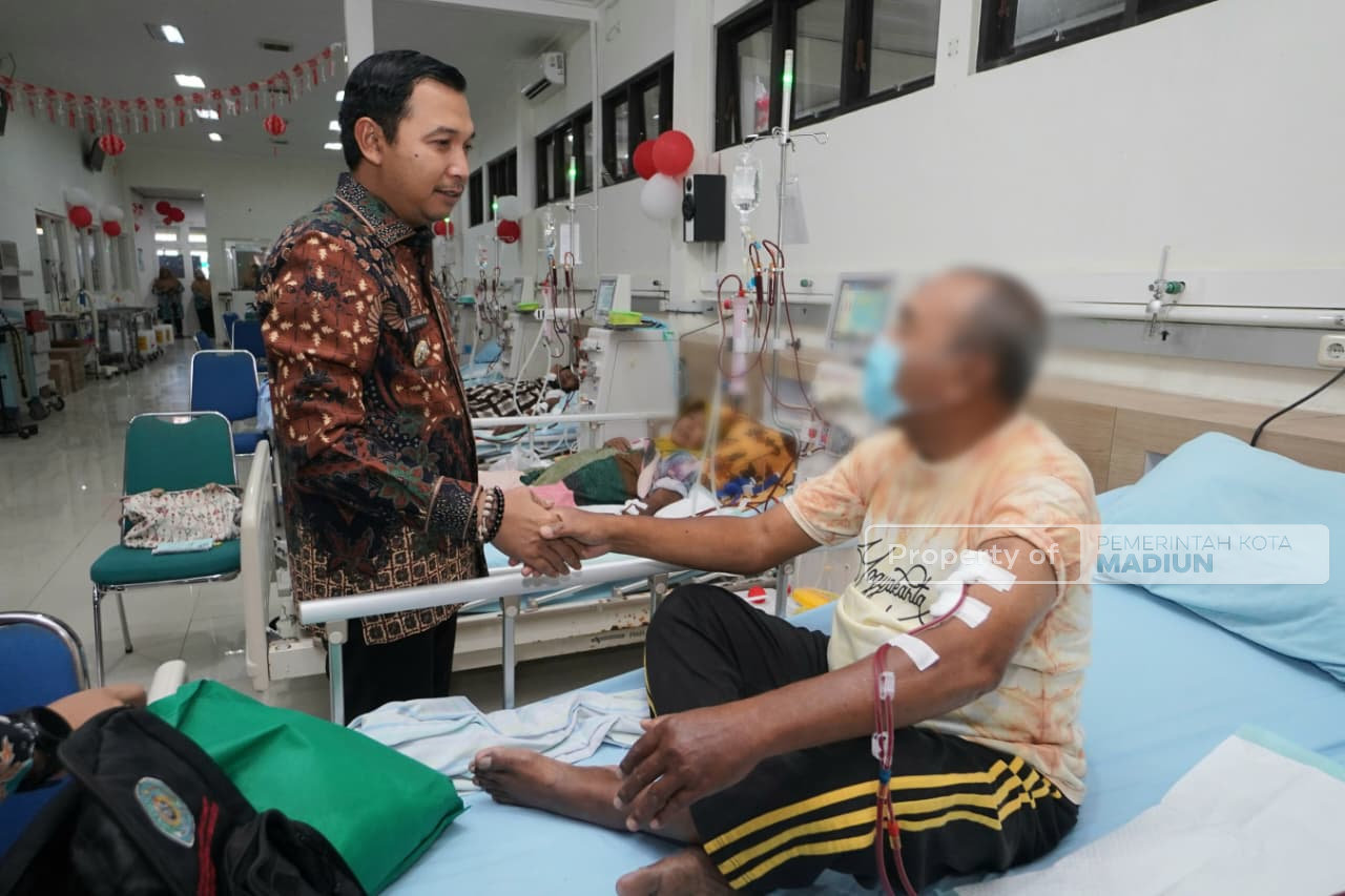 Plt Wali Kota Tinjau Layanan Hemodialisa RSUD Kota Madiun, Dorong Peningkatan Kualitas Pelayanan