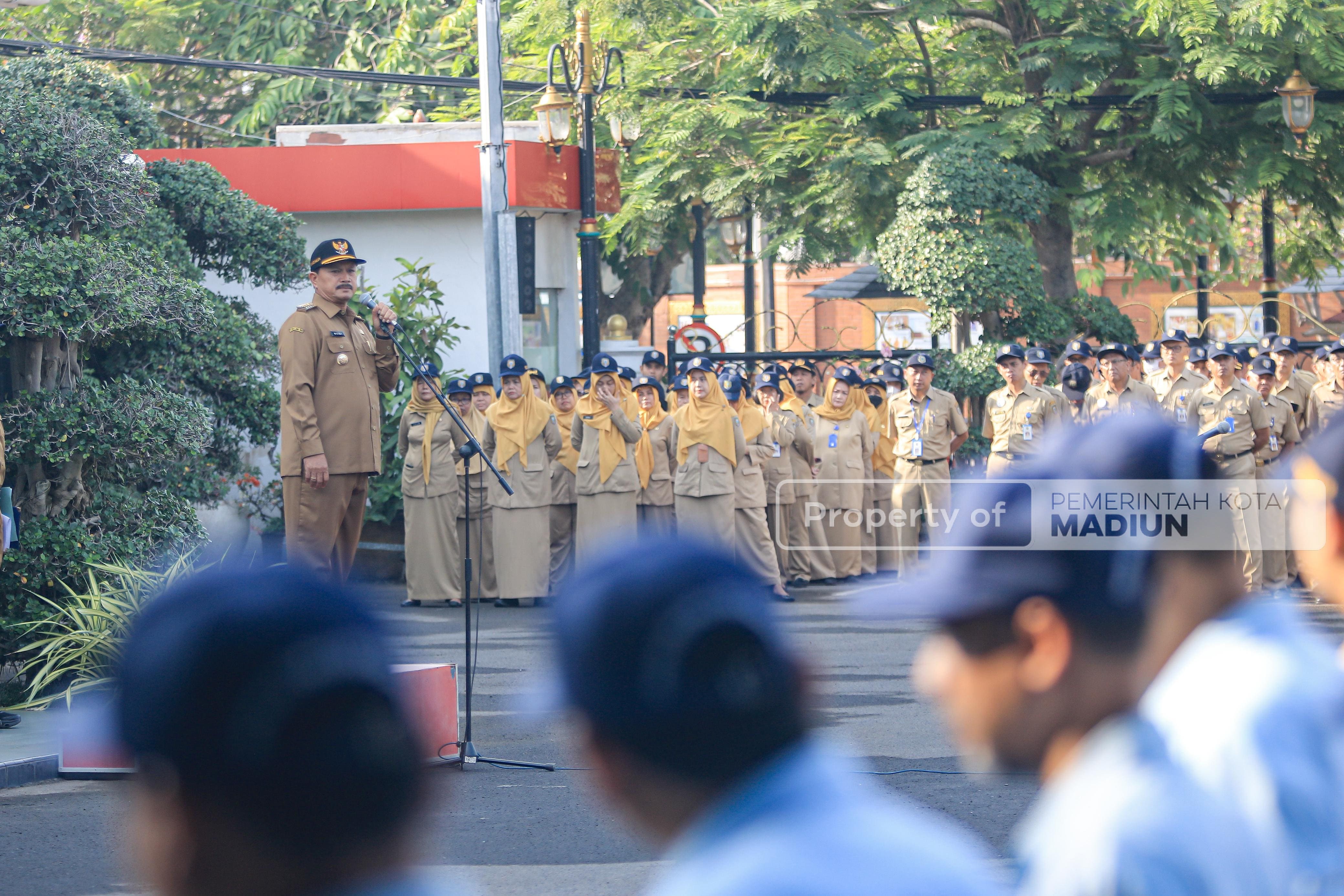 Pimpin Apel, Wali Kota Madiun Tegaskan Disiplin ASN