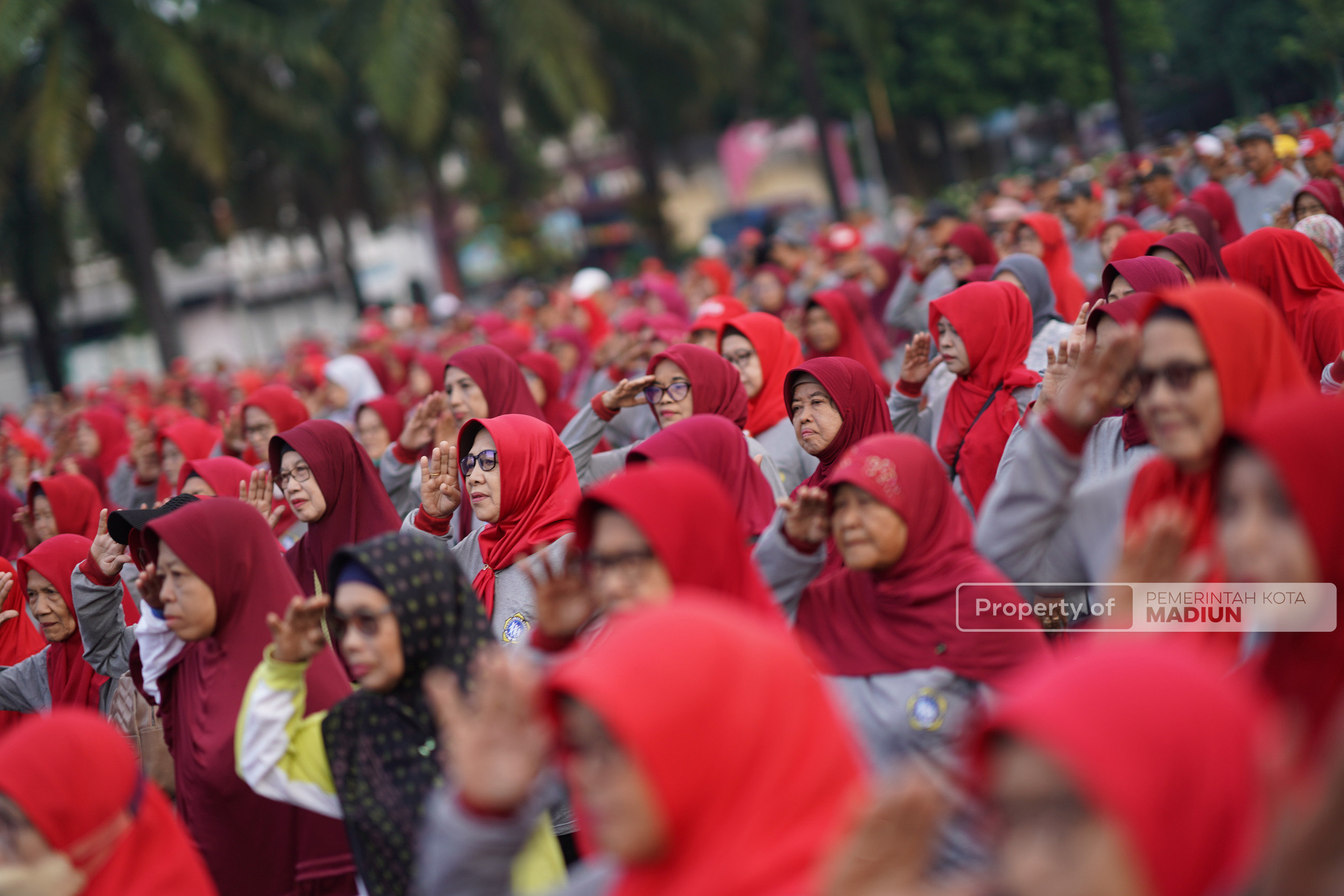 Plt Wali Kota Madiun Wujudkan Lansia Tangguh dan Tumbuh melalui Senam Bersama di Alun-Alun