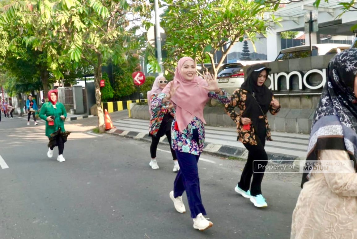Ketika Budaya dan Olahraga Bersatu Padu, Uniknya Kartini Fun Run Perwosi Kota Madiun