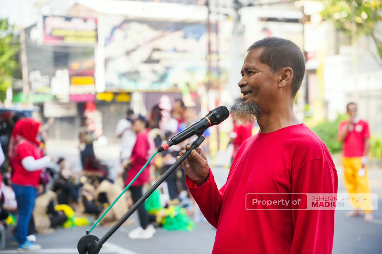 Turut Semarakkan HUT Kemerdekaan, RW 7 Kelurahan Kejuron Gelar Senam Sehat dan Lomba Yel-Yel