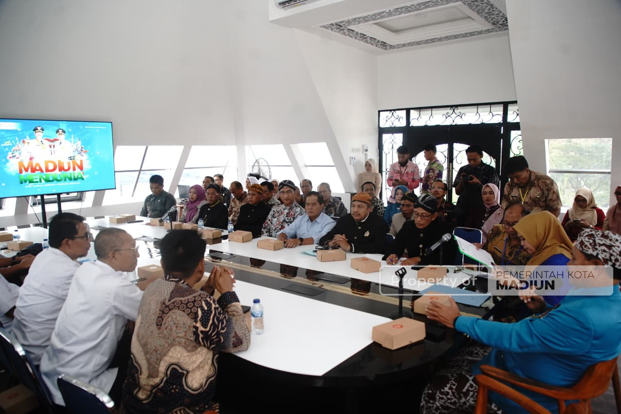 Undang Pengembang Perumahan, Wali Kota Madiun Ajak Kelola Sampah dan Percepat Serah Terima PSU