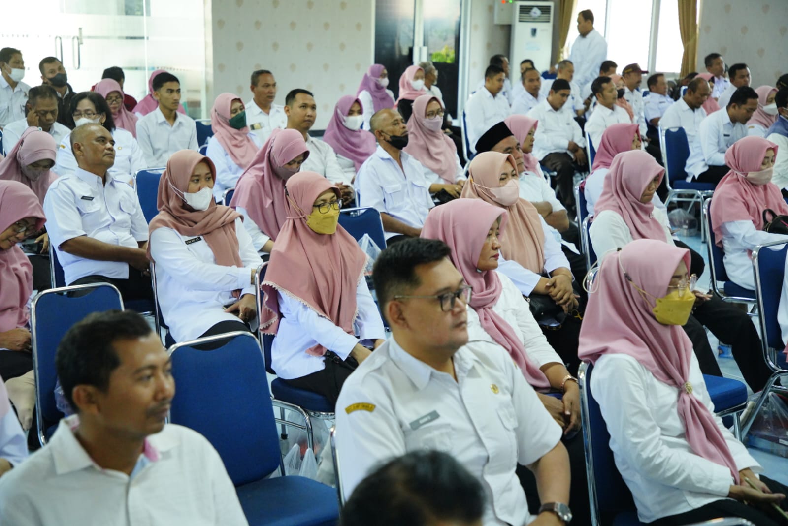 Gelar Pembinaan Bagi Perangkat Kelurahan dan Kecamatan Kartoharjo, Wali Kota Harap Perkuat Sinergi
