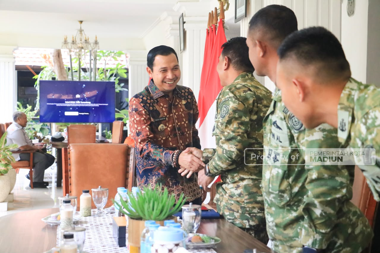 Terima Silaturahmi Kaotmil III-12 Madiun, Plt Wali Kota Perkuat Sinergi Antarinstansi