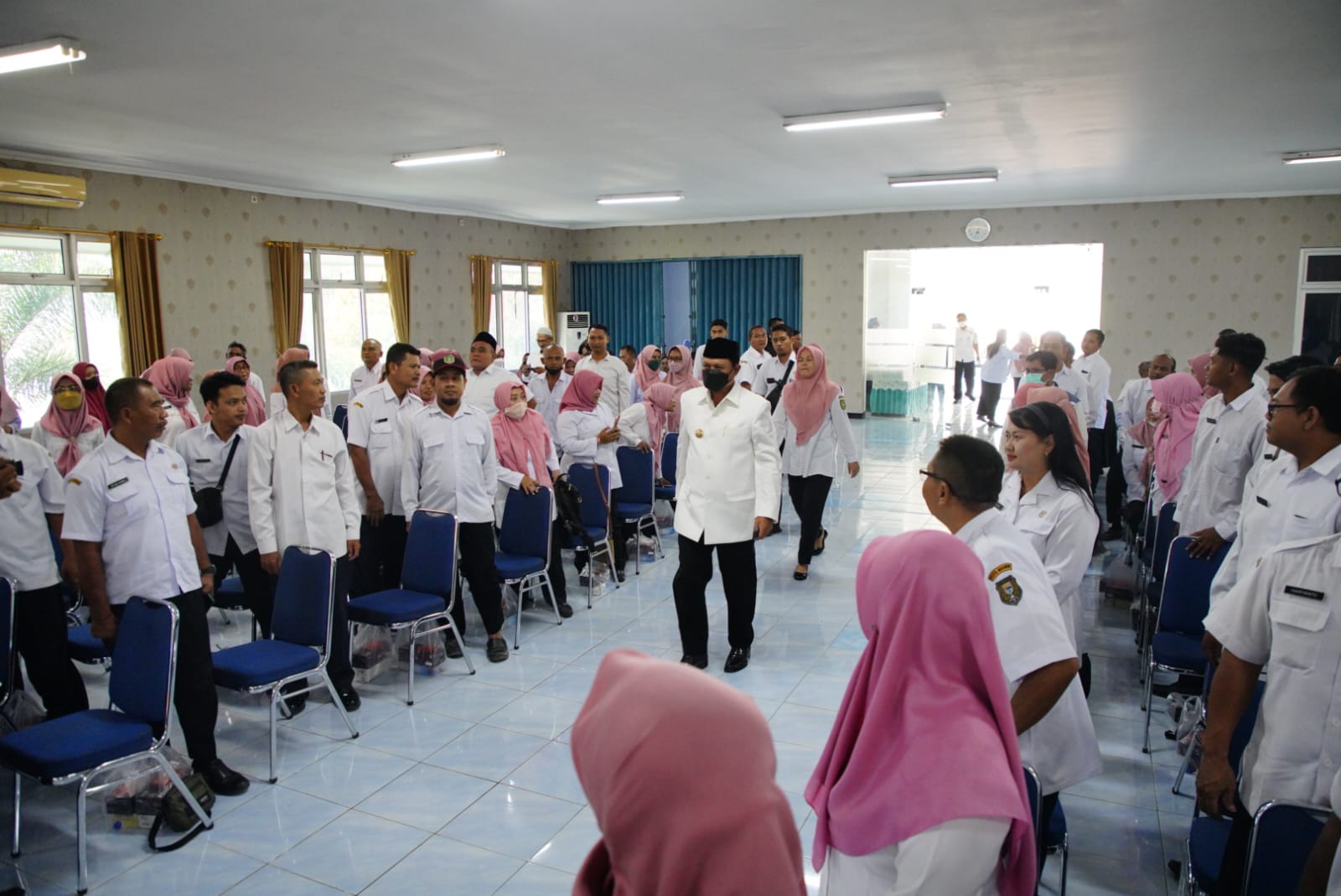 Gelar Pembinaan Bagi Perangkat Kelurahan dan Kecamatan Kartoharjo, Wali Kota Harap Perkuat Sinergi