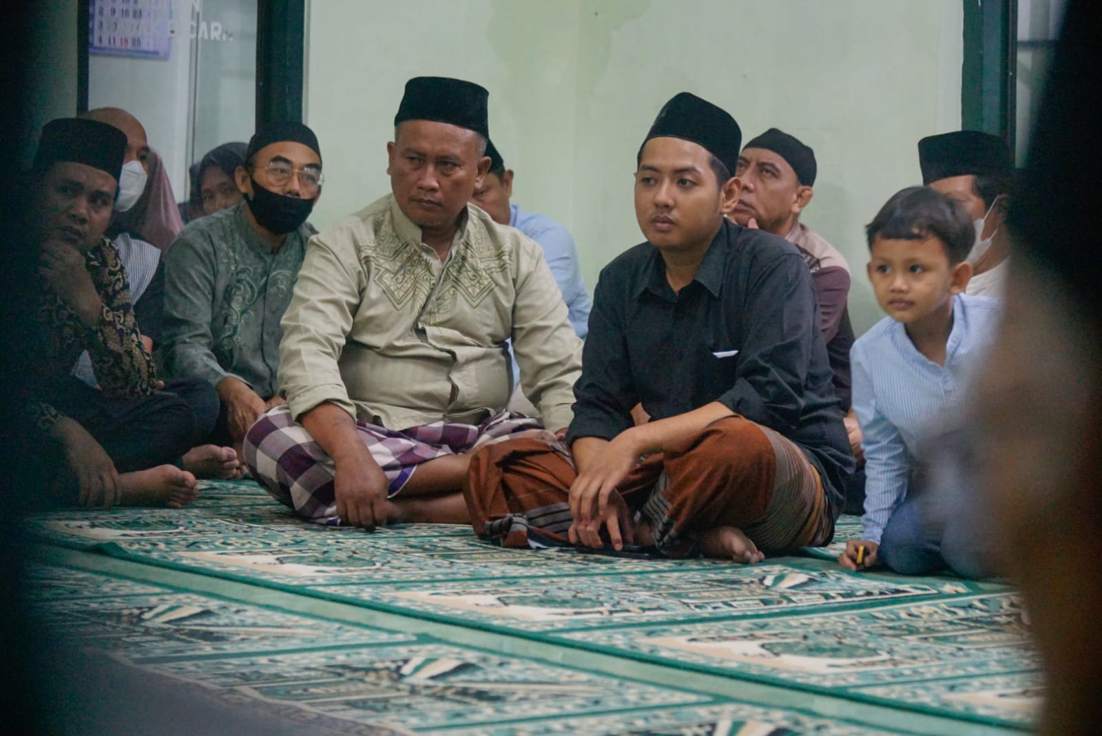Beribadah di Masjid Al Ichsan, Wali Kota Sampaikan Program Pembangunan