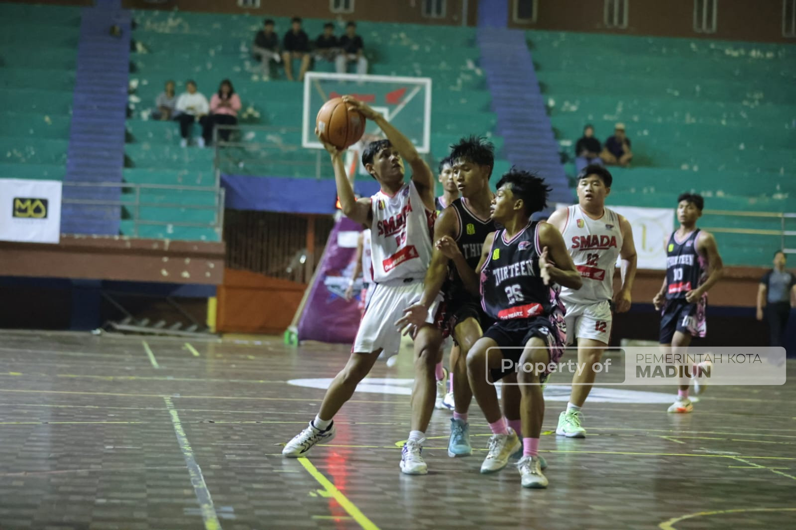 Tutup Junior Basket Vaganza di GOR Wilis, Wali Kota Harap Pembinaan Atlet Muda Berkelanjutan