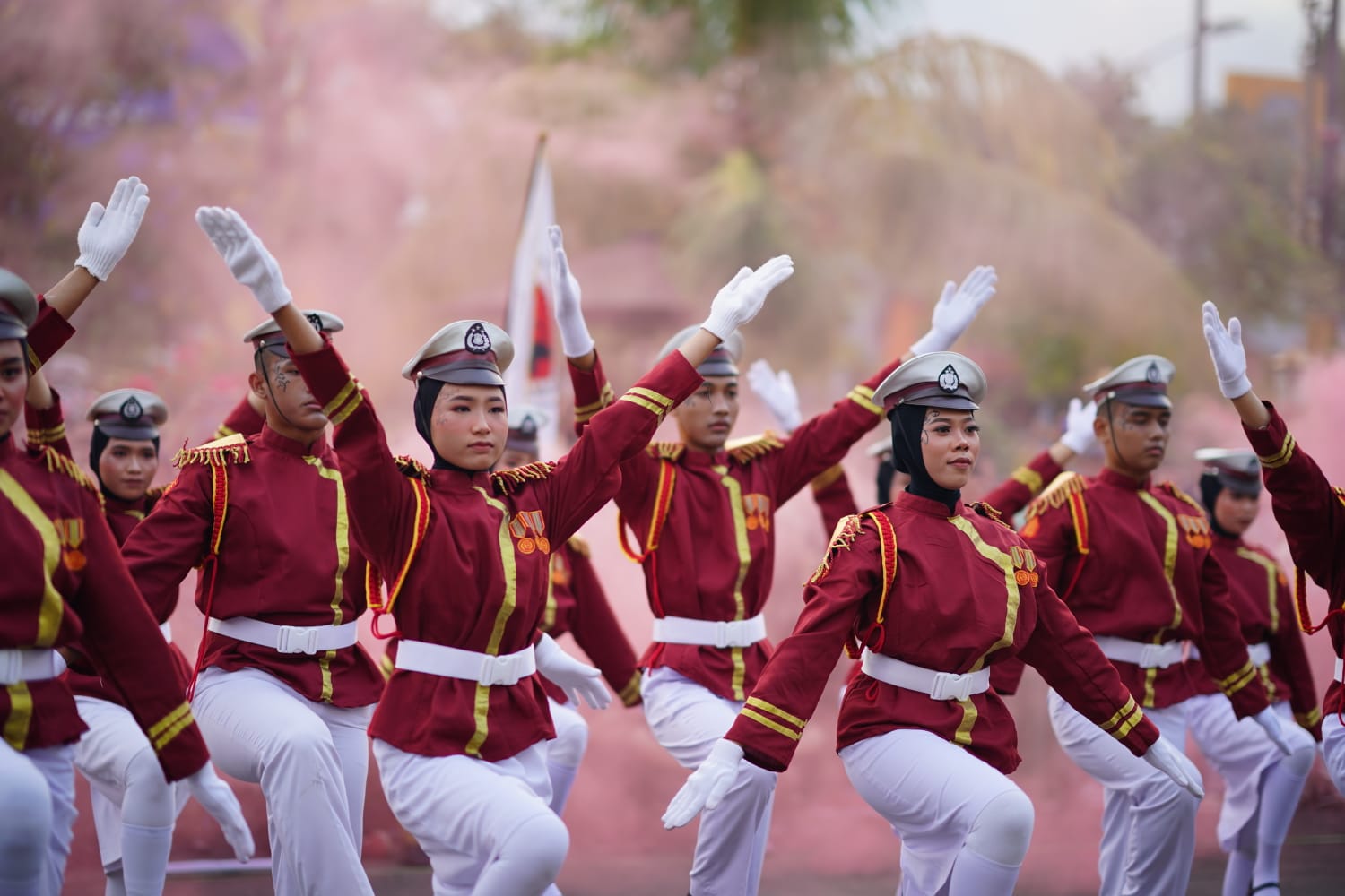 Kembali Digelar, Parade Senja Curi Perhatian Wisatawan PSC