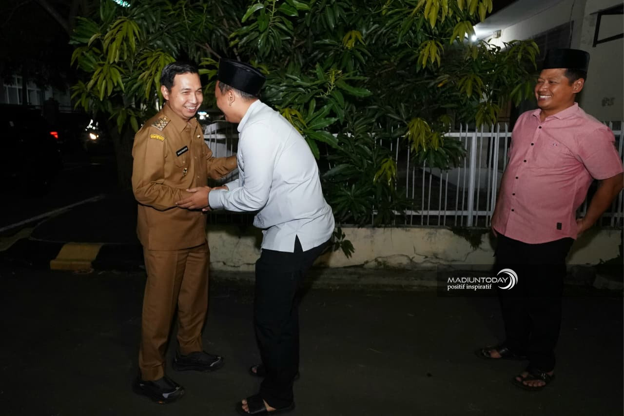 Jelang Iduladha, Pemkot dan Baznas Serahkan Sapi Kurban ke Polres Madiun Kota