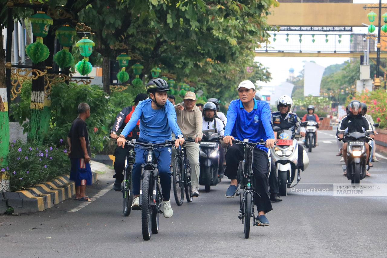 Gowes Tinjau Lapangan, Plt Wali Kota Madiun Siapkan Pengembangan Destinasi Baru