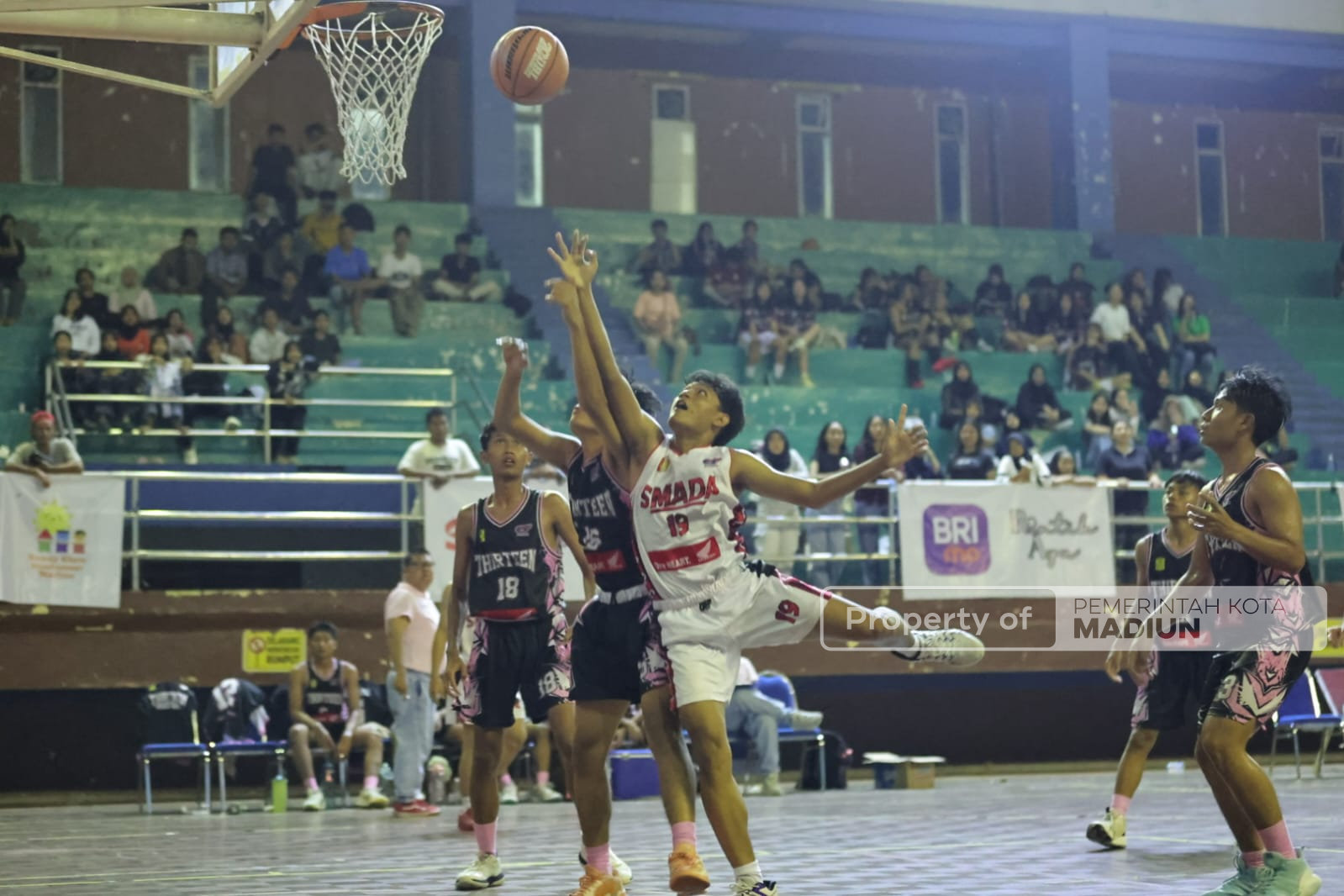 Tutup Junior Basket Vaganza di GOR Wilis, Wali Kota Harap Pembinaan Atlet Muda Berkelanjutan