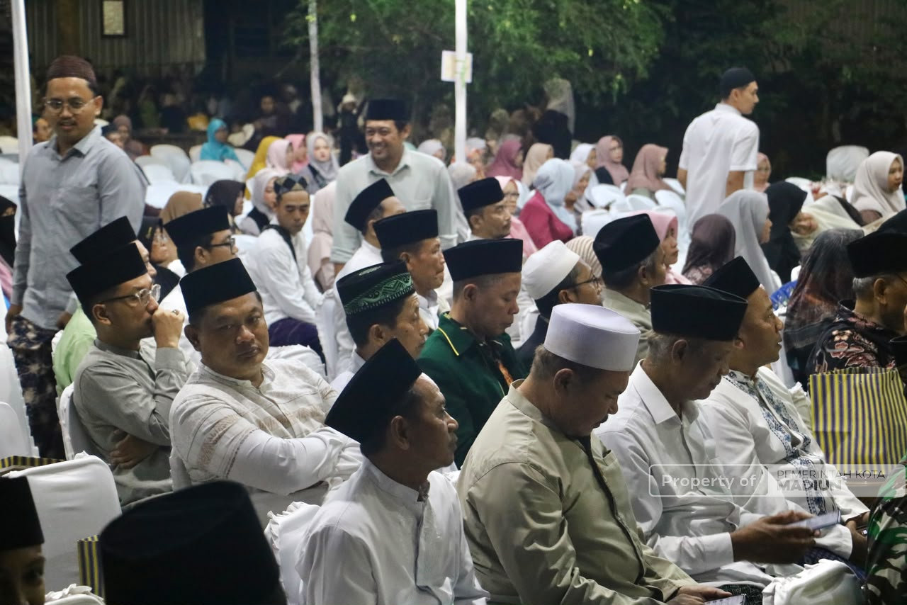 Hadiri Haflah Akhirusanah Ponpes Al-Mardliyyah, Plt Wali Kota Harap Para Santri Berlanjut ke Jenjang Kuliah