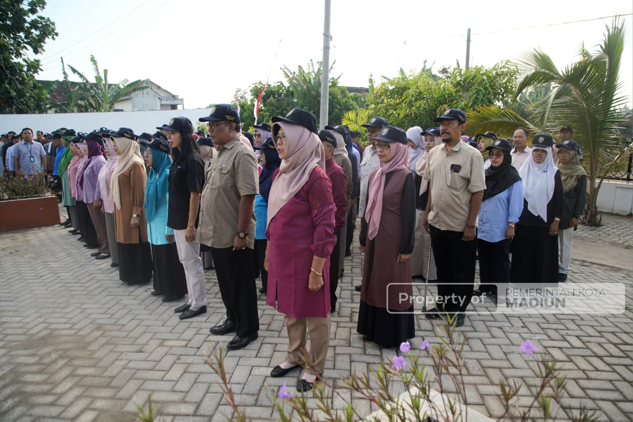 Gelar Apel Pejabat Struktural, Wali Kota Tegaskan ASN Harus Melayani Masyarakat