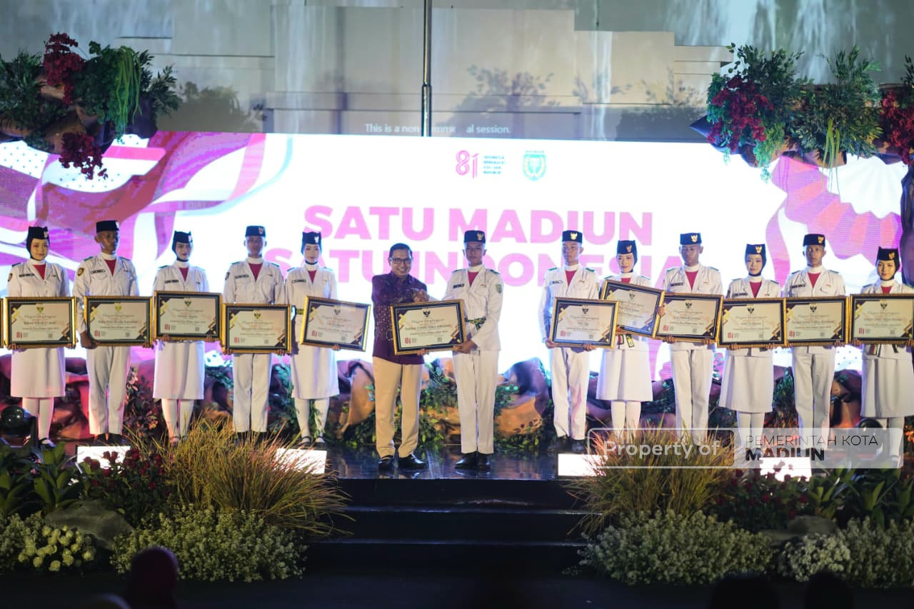 Malam Kenegaraan di Kota Madiun, Plt Wali Kota Ajak Perkuat Gotong Royong dan Peduli Sesama
