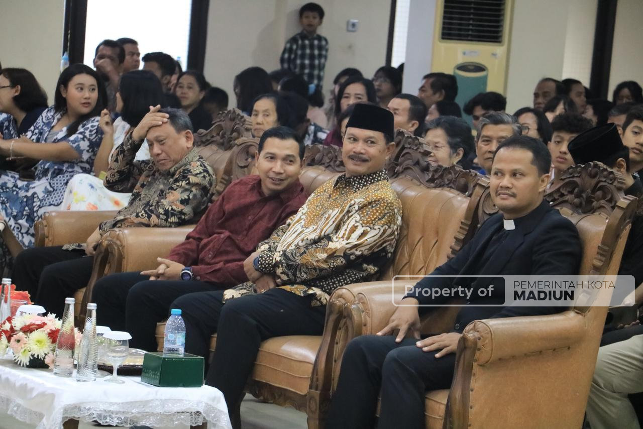 Hadiri Perayaan Natal, Wali Kota: Doa Jemaat GKJW Bawa Kota Madiun Semakin Maju Mendunia