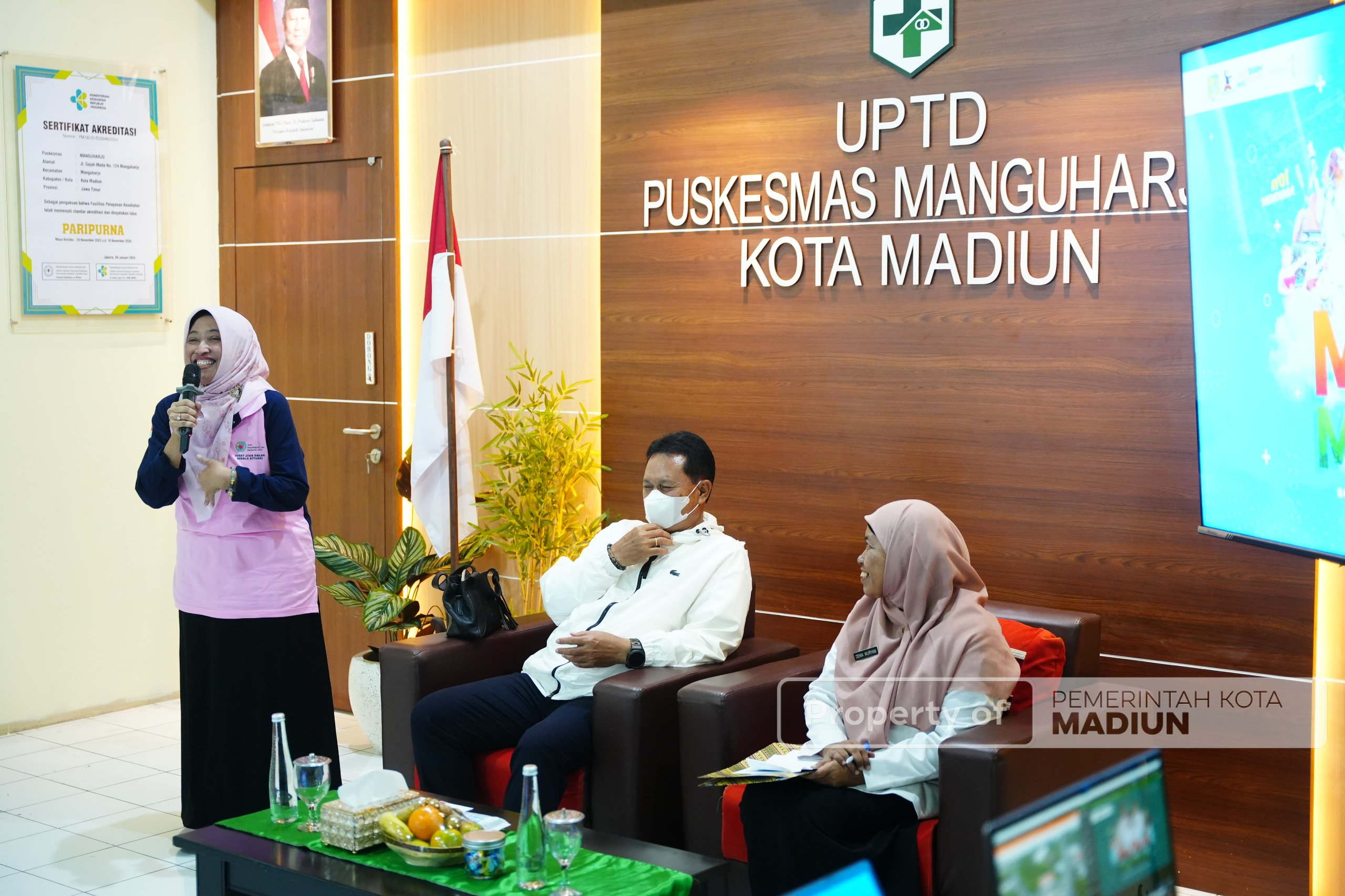 Beri Pembinaan Pegawai Puskesmas Manguharjo, Wali Kota Tekankan Kesehatan Mental dan Profesionalisme di Tempat Kerja