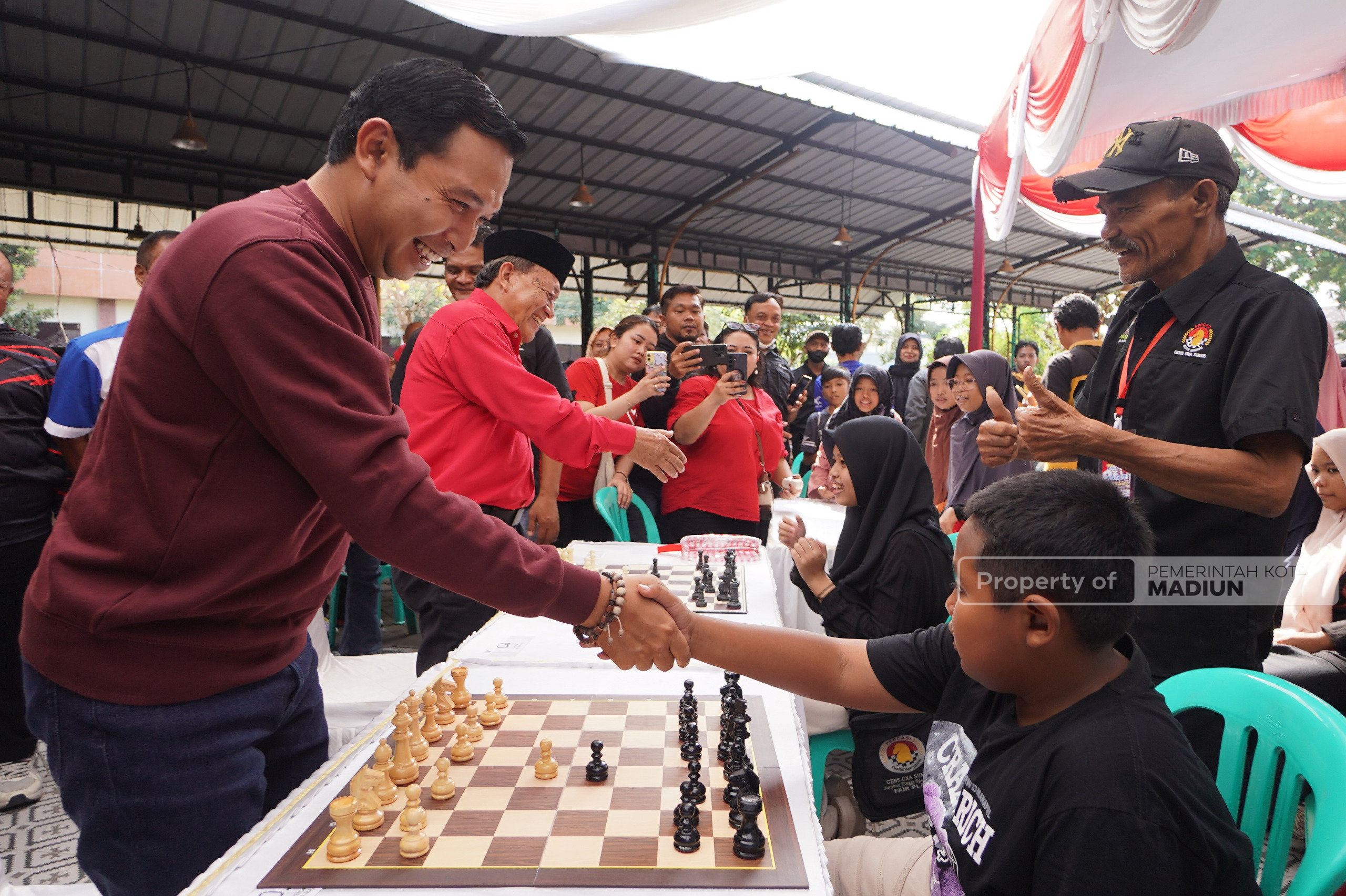 Buka Turnamen Catur Bung Karno Fest, Plt Wali Kota Madiun Dorong Olahraga Jadi Wadah Pembinaan Atlet dan Penggerak Ekonomi Warga