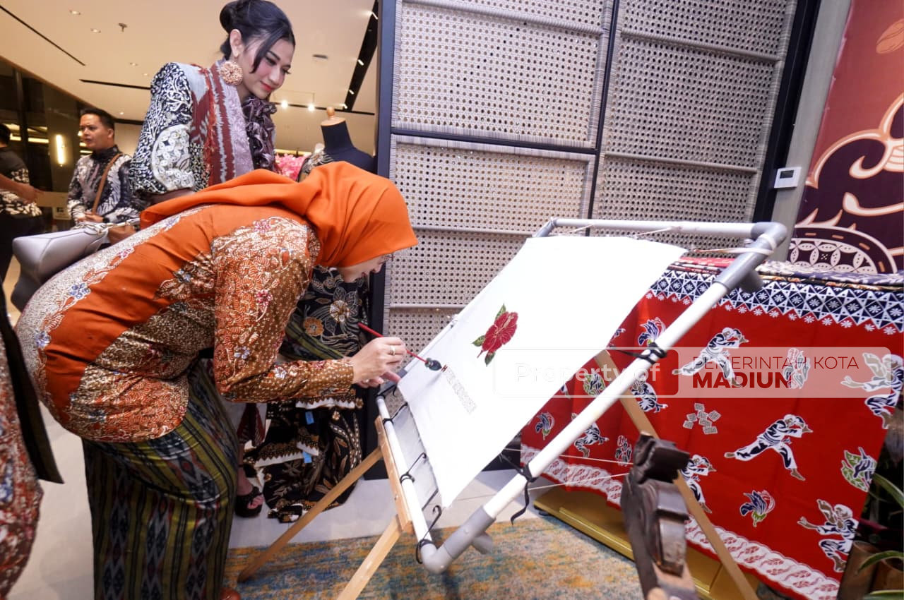 Wali Kota Maidi Hadiri Fashion Show, Apresiasi Desainer dan UMKM Lokal