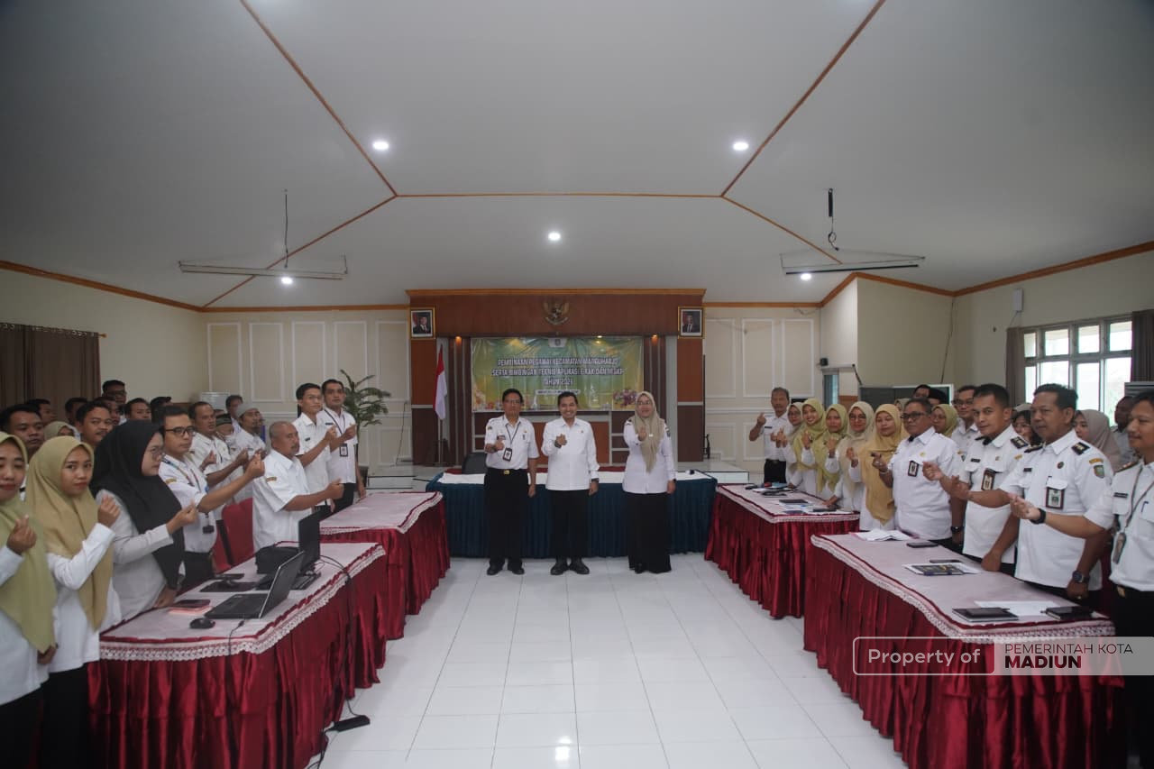 Perkuat Kinerja Kelurahan, Plt Wali Kota Madiun Buka Pembinaan Pegawai di Manguharjo