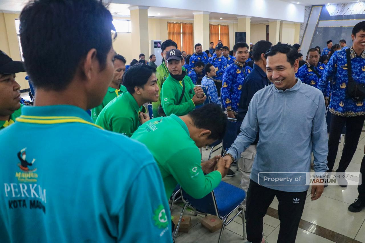 Hadiri Pembinaan Disperkim, Plt Wali Kota Madiun Dorong Peningkatan Kinerja Petugas