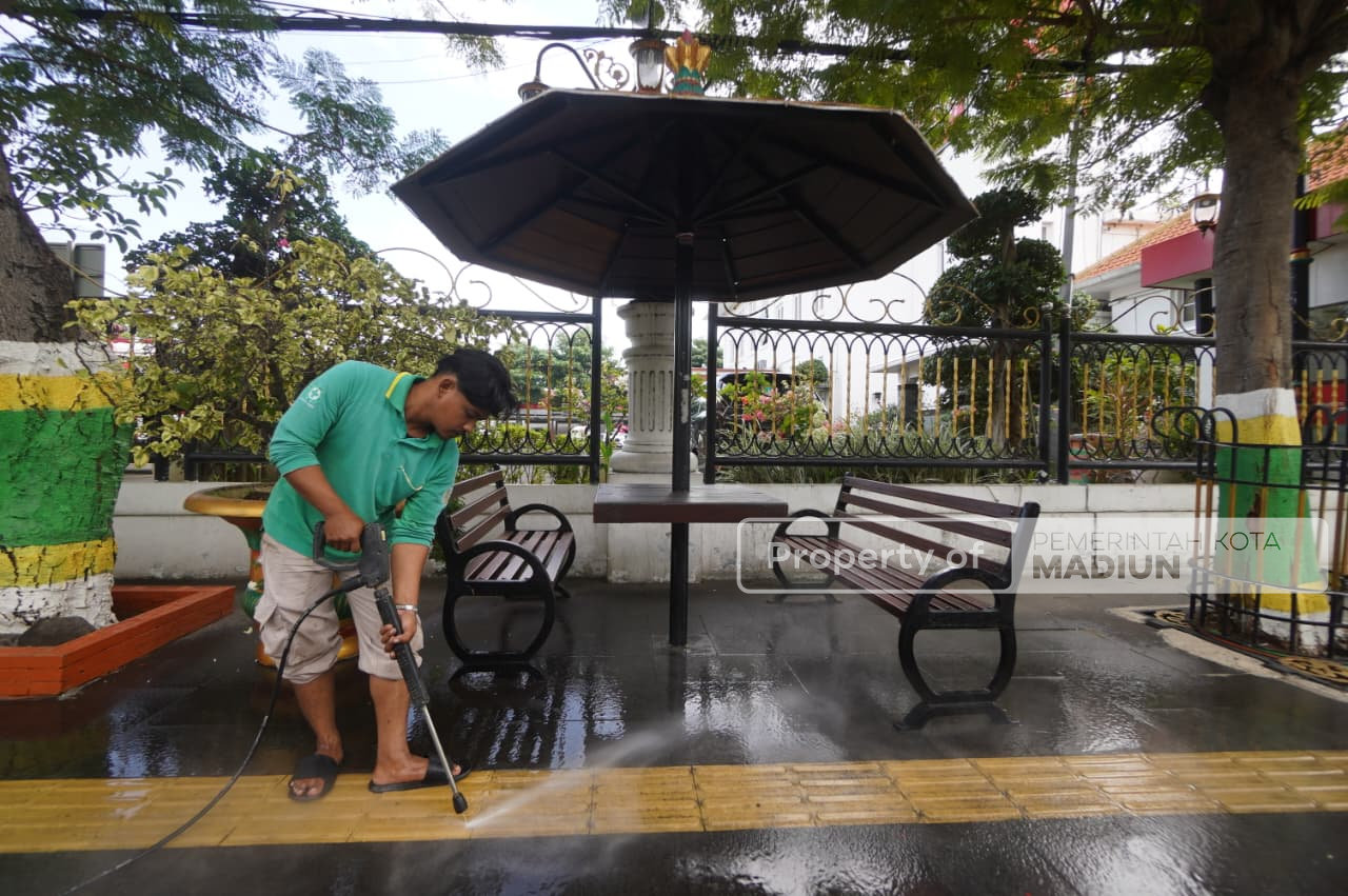 Wujudkan Kota Bersih, Wawali Pantau Kerja Bakti Jumat Pagi