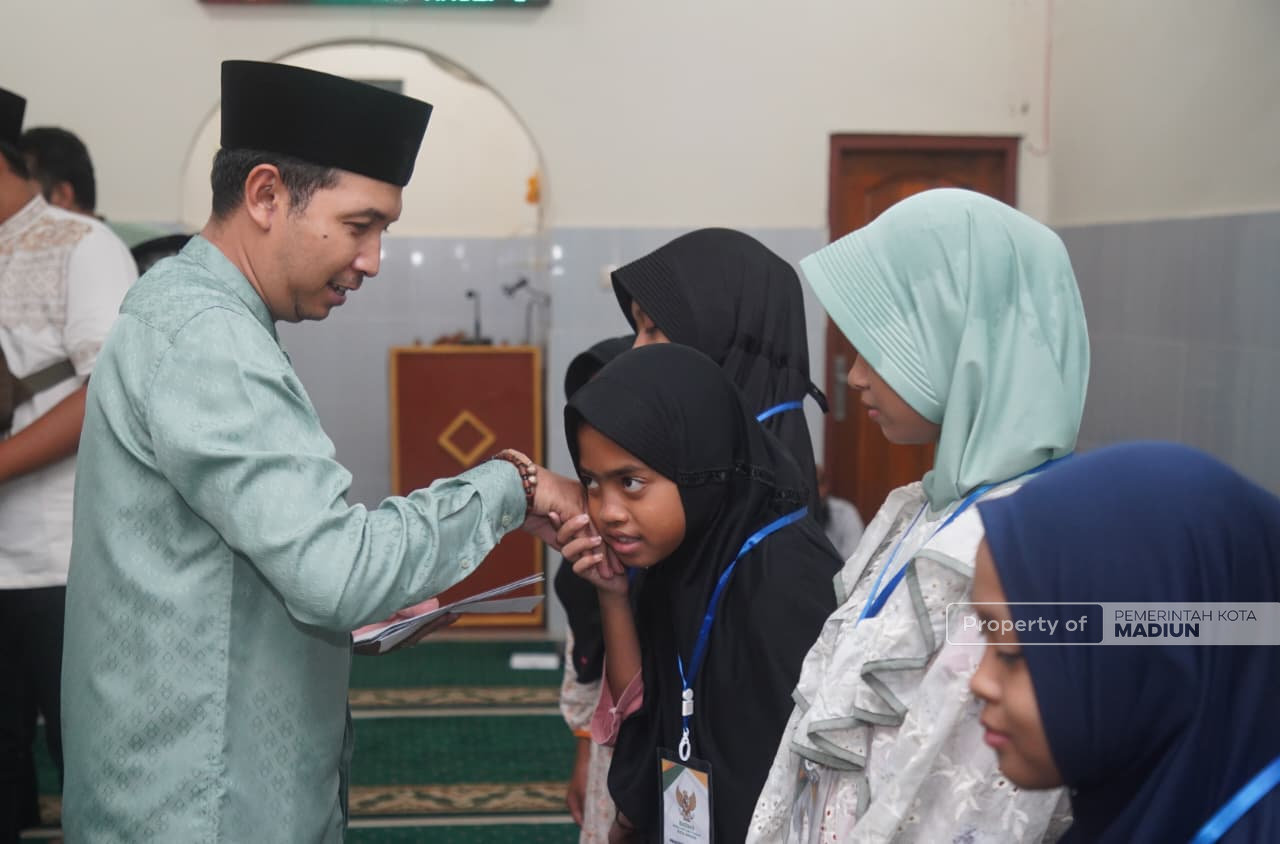 Kembali Gelar Safari Ramadan, Plt Wali Kota Ajak Warga Jaga Ketertiban dan Kebersihan